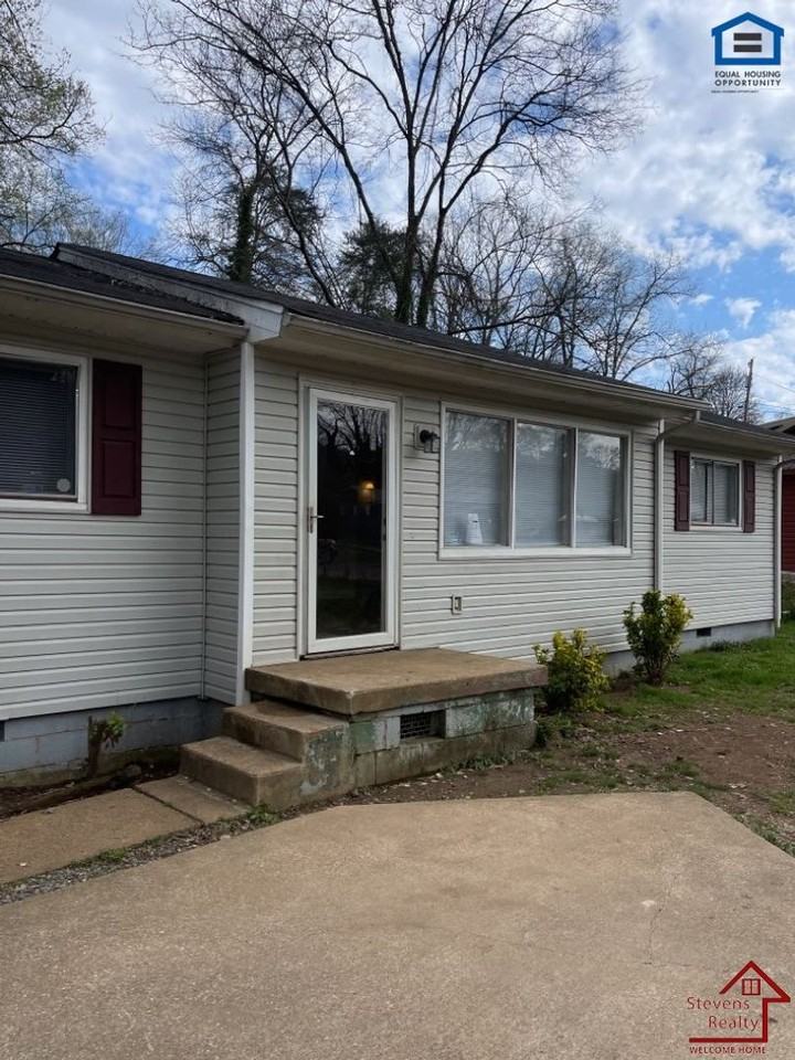 1720 Cambridge Drive - Photo 2 of 20