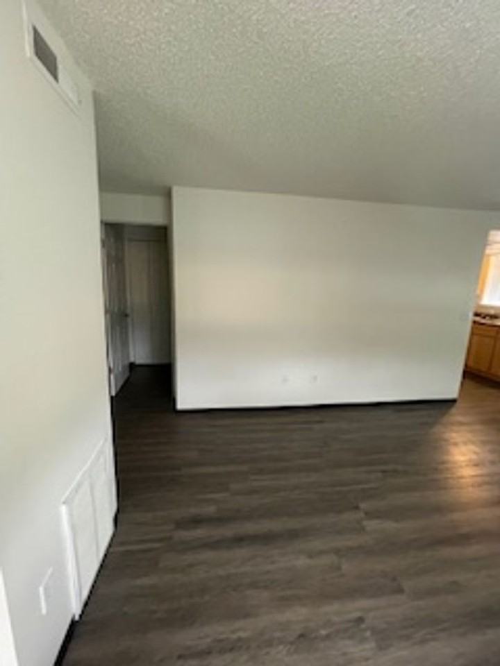 pe01 - Progress Estates Apartment LLC - Photo 4 of 9