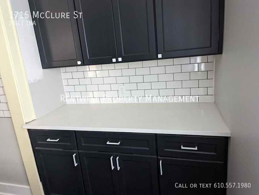 1715 Mcclure Street - Photo 4 of 12