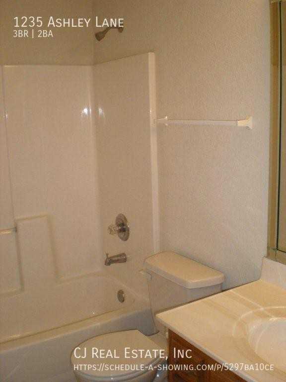 1235 Northwest Ashley Lane - Photo 6 of 10