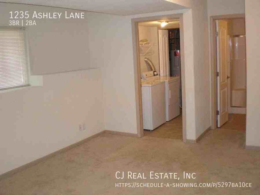 1235 Northwest Ashley Lane - Photo 7 of 10