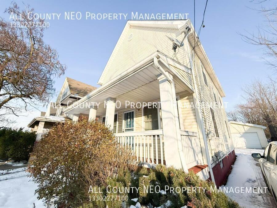 2637 E 110th St - Photo 2 of 16