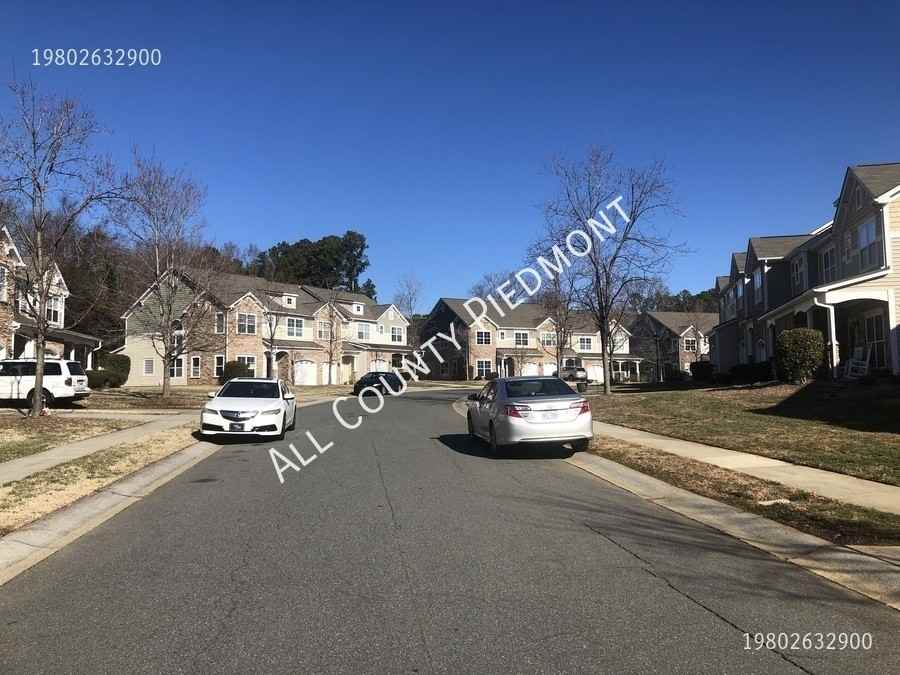 5536 Tipperlinn Way - Photo 2 of 8