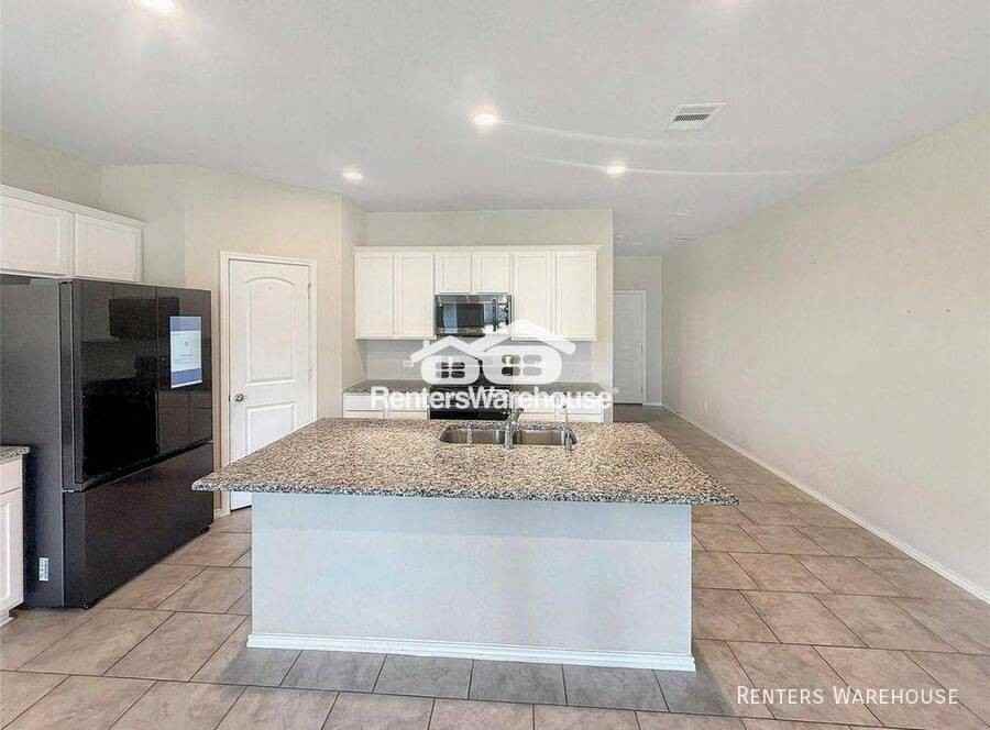 14135 Riley Creek Ct - Photo 3 of 13