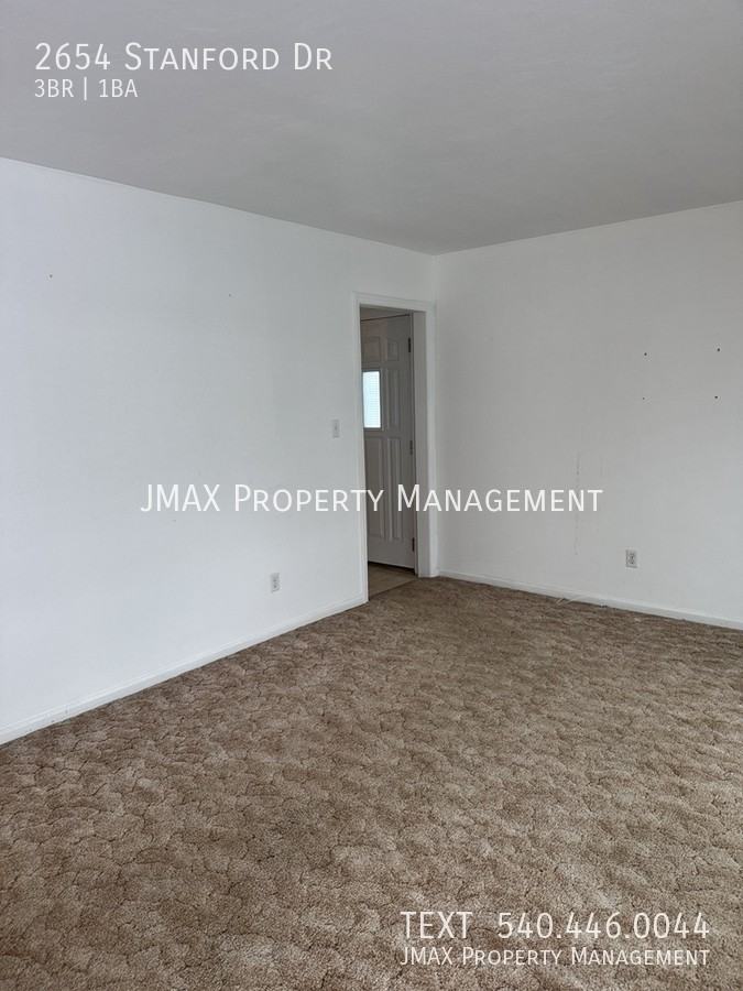 2654 Stanford Dr - Photo 2 of 13