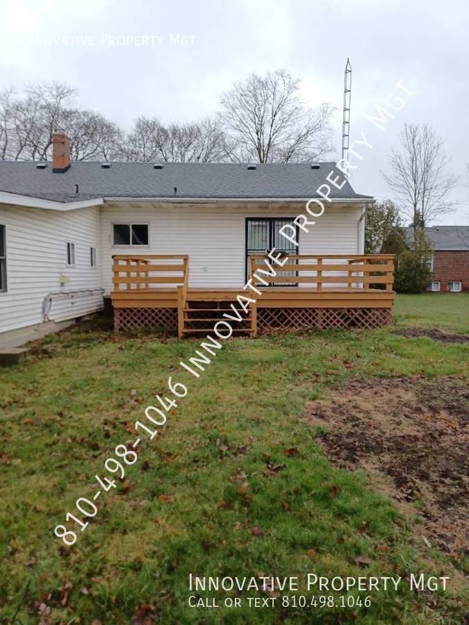 7067 Miller Road - Photo 4 of 43