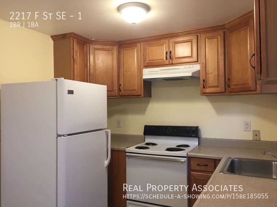 2217 F Street Southeast #1 - Photo 3 of 21