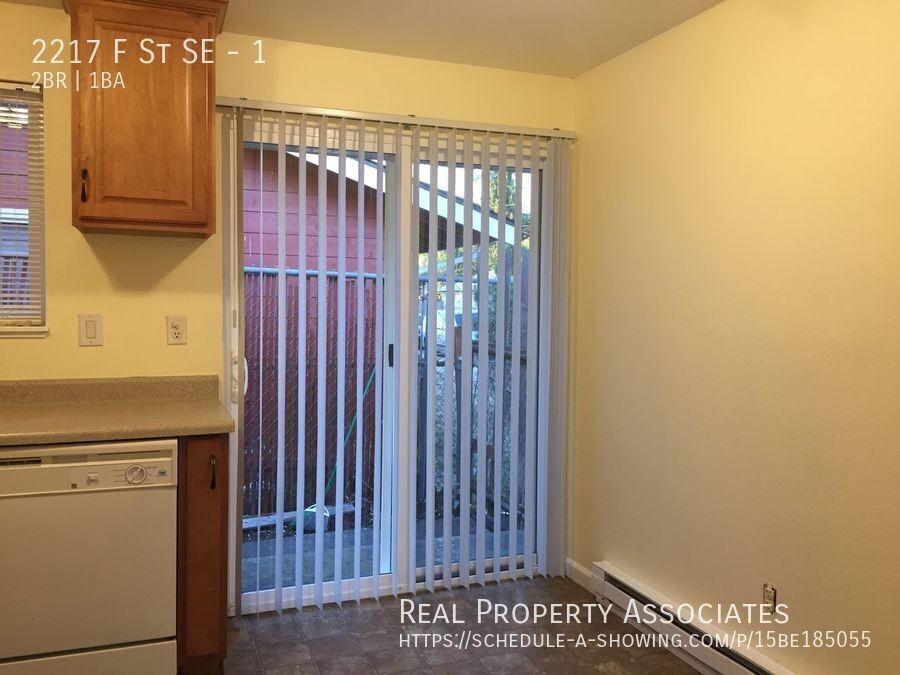 2217 F Street Southeast #1 - Photo 4 of 21