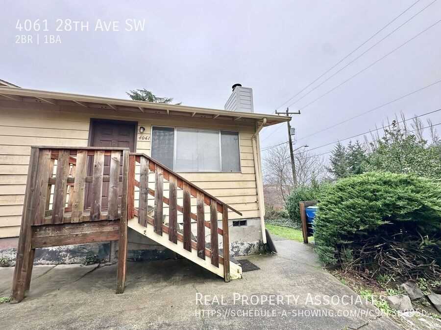 4061 28th Ave Sw - Photo 2 of 20