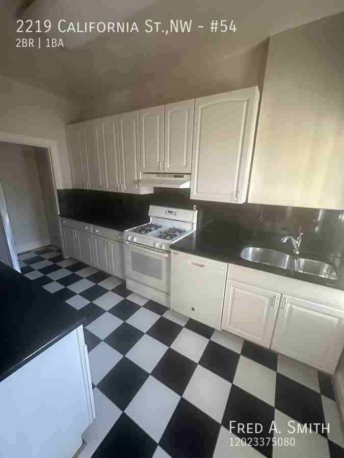 2219 California Street Northwest #54 - Photo 5 of 16