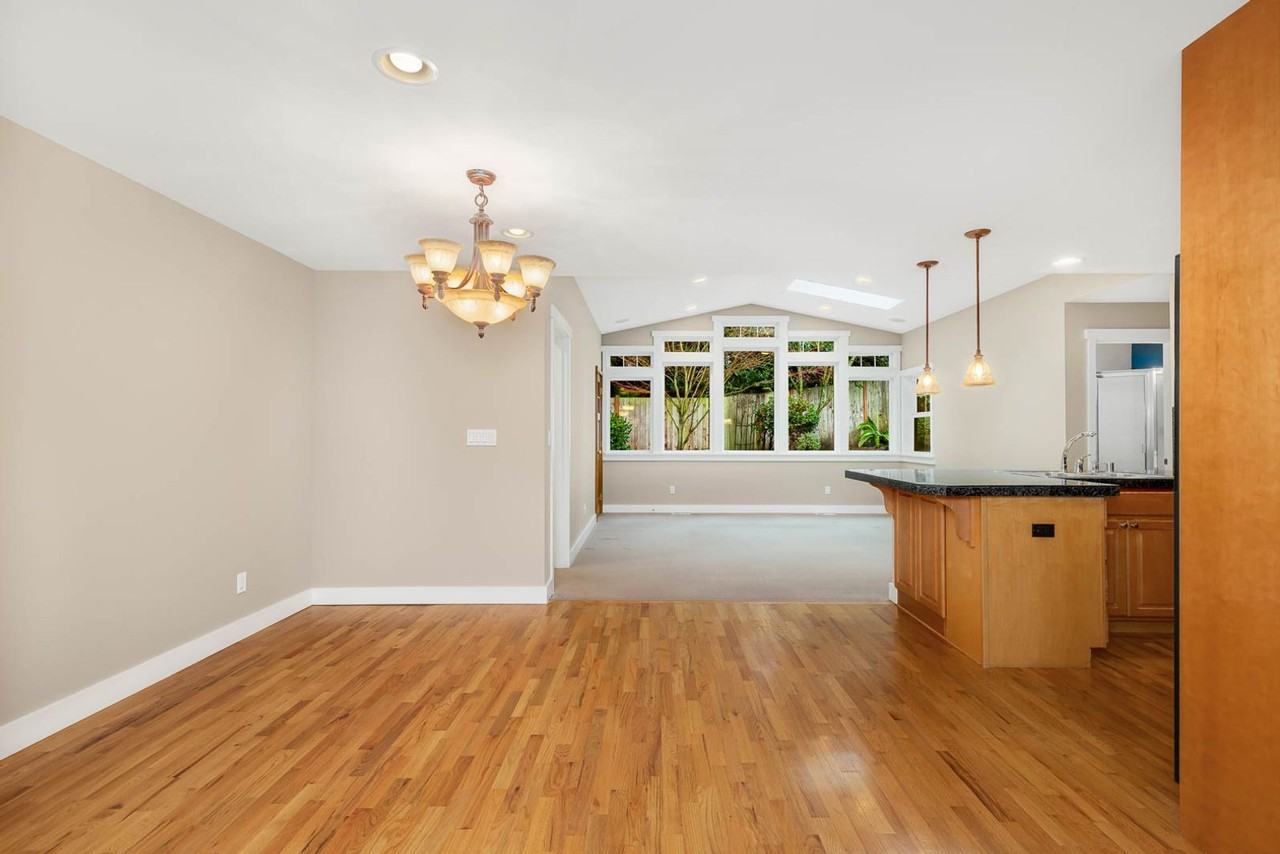 1305 5th Street - Photo 4 of 18