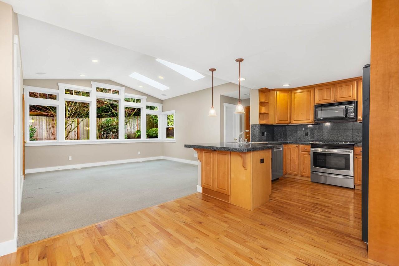 1305 5th Street - Photo 5 of 18