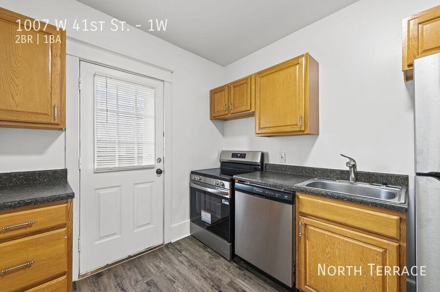 1007 W 41st St #1W - Photo 4 of 19