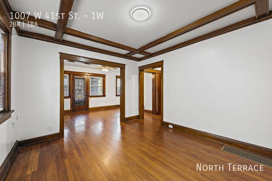 1007 W 41st St #1W - Photo 6 of 19