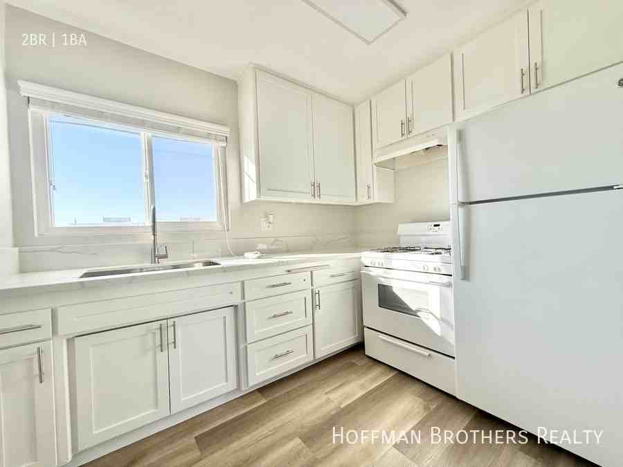 3837 Montclair St #4