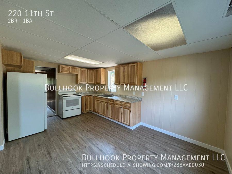 220 11th Street - Photo 2 of 32