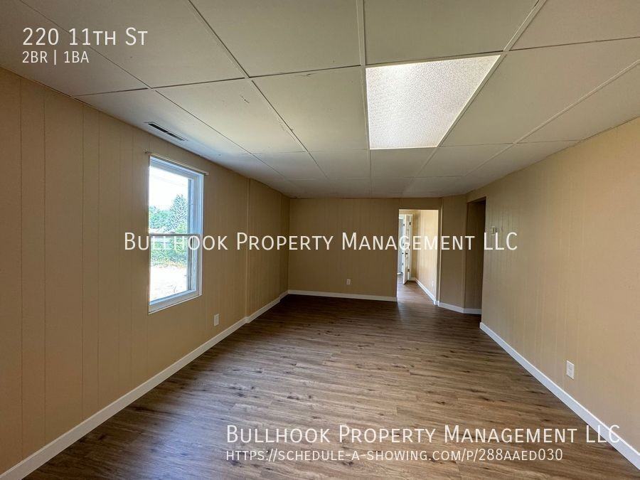 220 11th Street - Photo 7 of 32