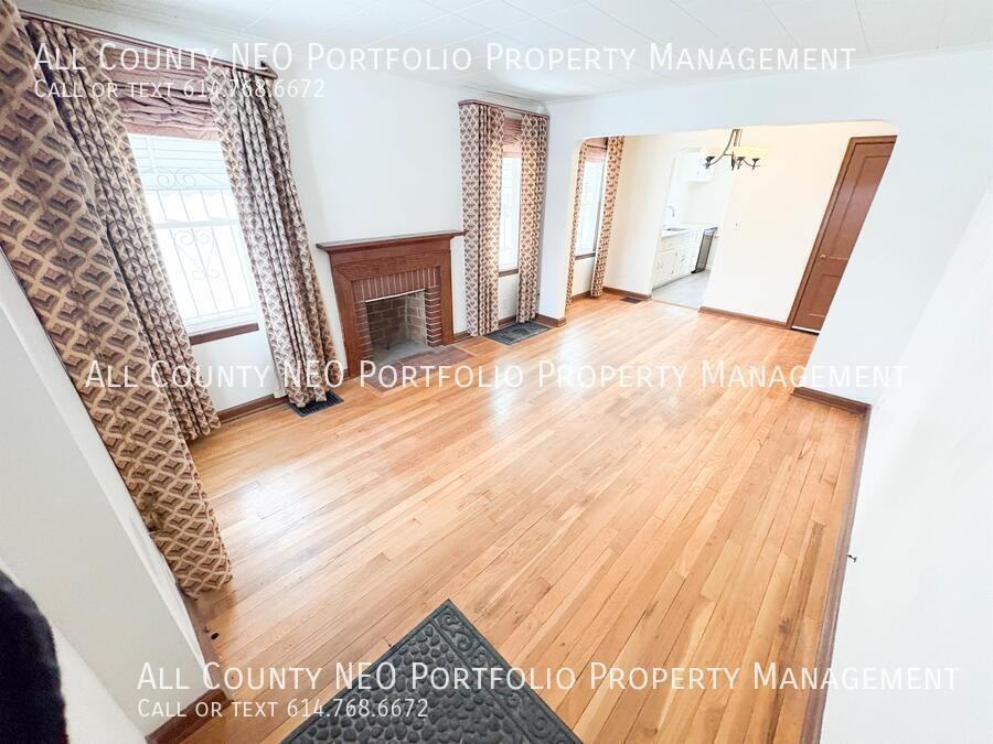 1463 E Whittier St - Photo 4 of 27