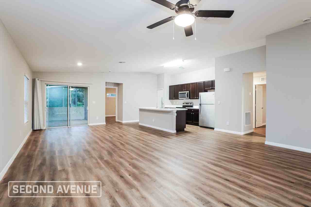 14103 Hughes Ave - Photo 6 of 25