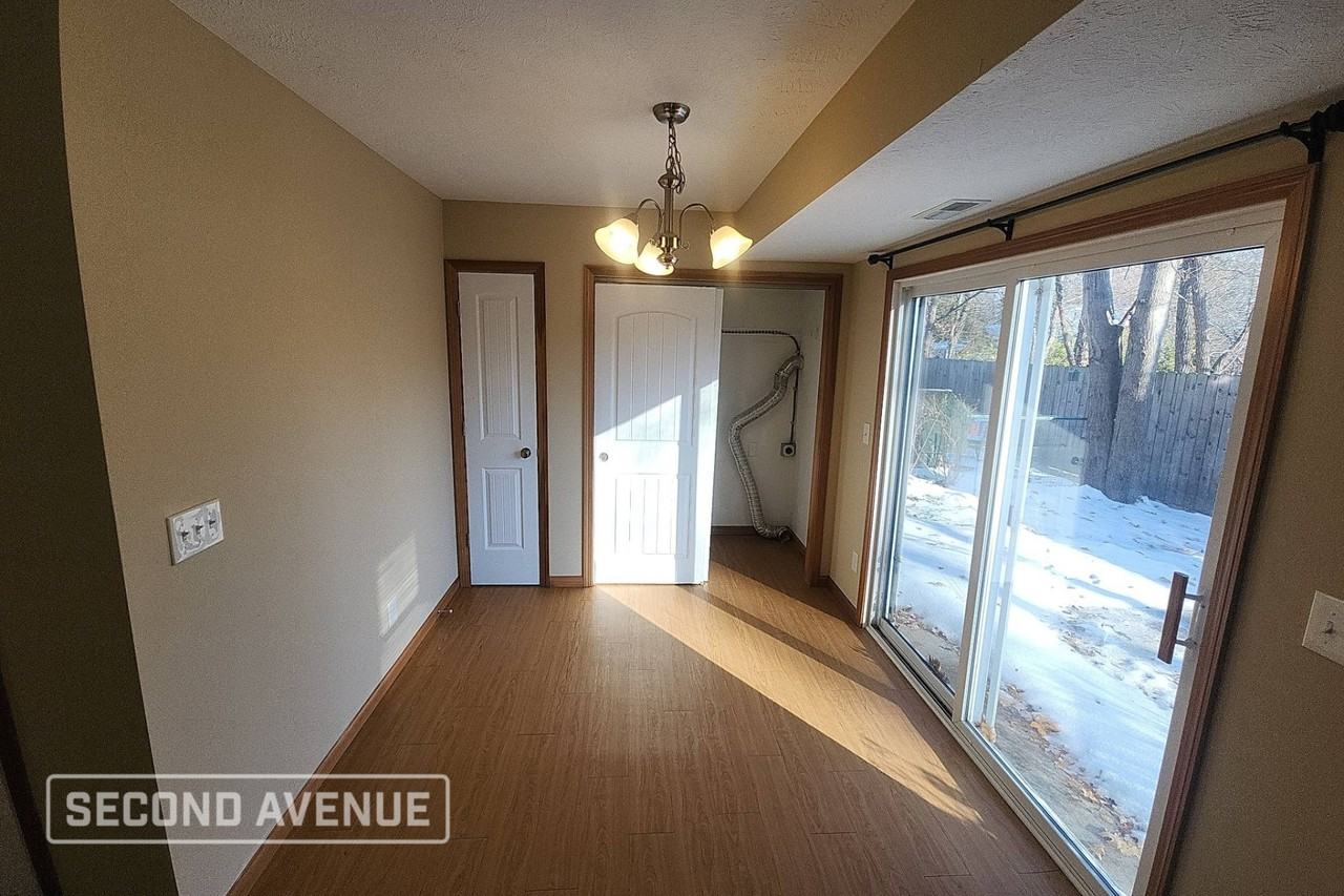 415 Stationpl - Photo 6 of 20