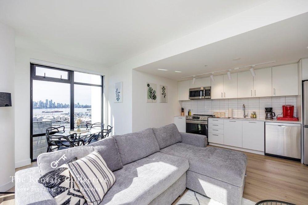 311 West 1st Street #404 - Photo 4 of 18