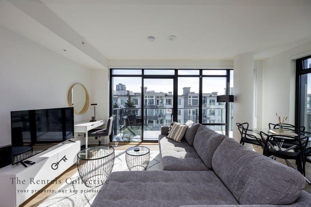 311 West 1st Street #404 - Photo 5 of 18