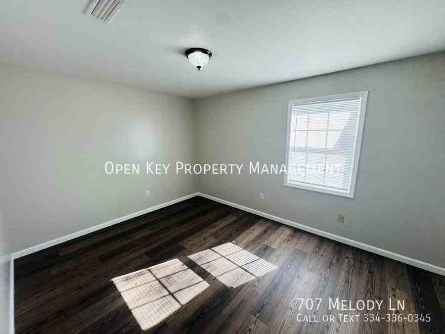 707 Melody Lane - Photo 5 of 10