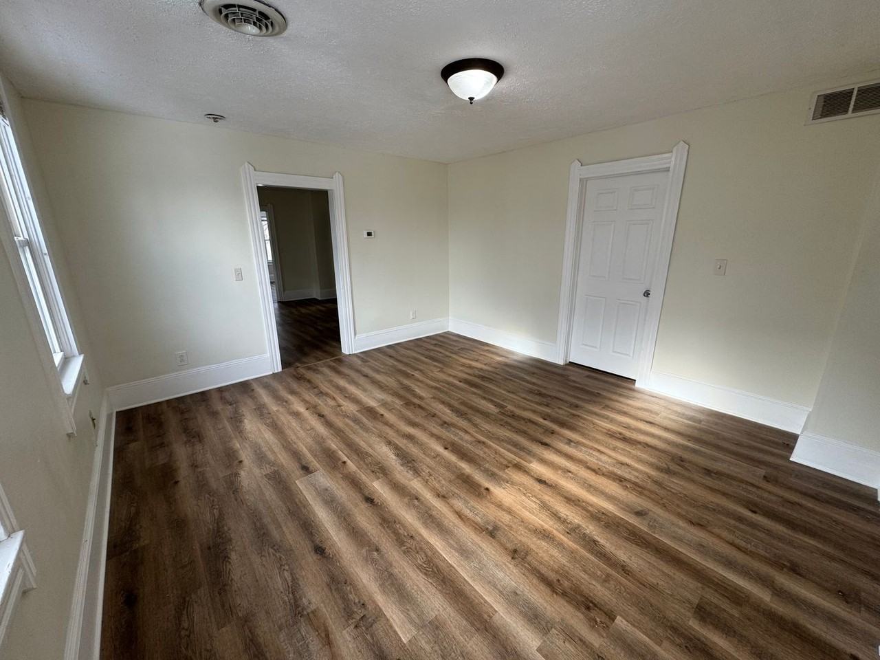 2476 West 10th Street - Photo 2 of 19