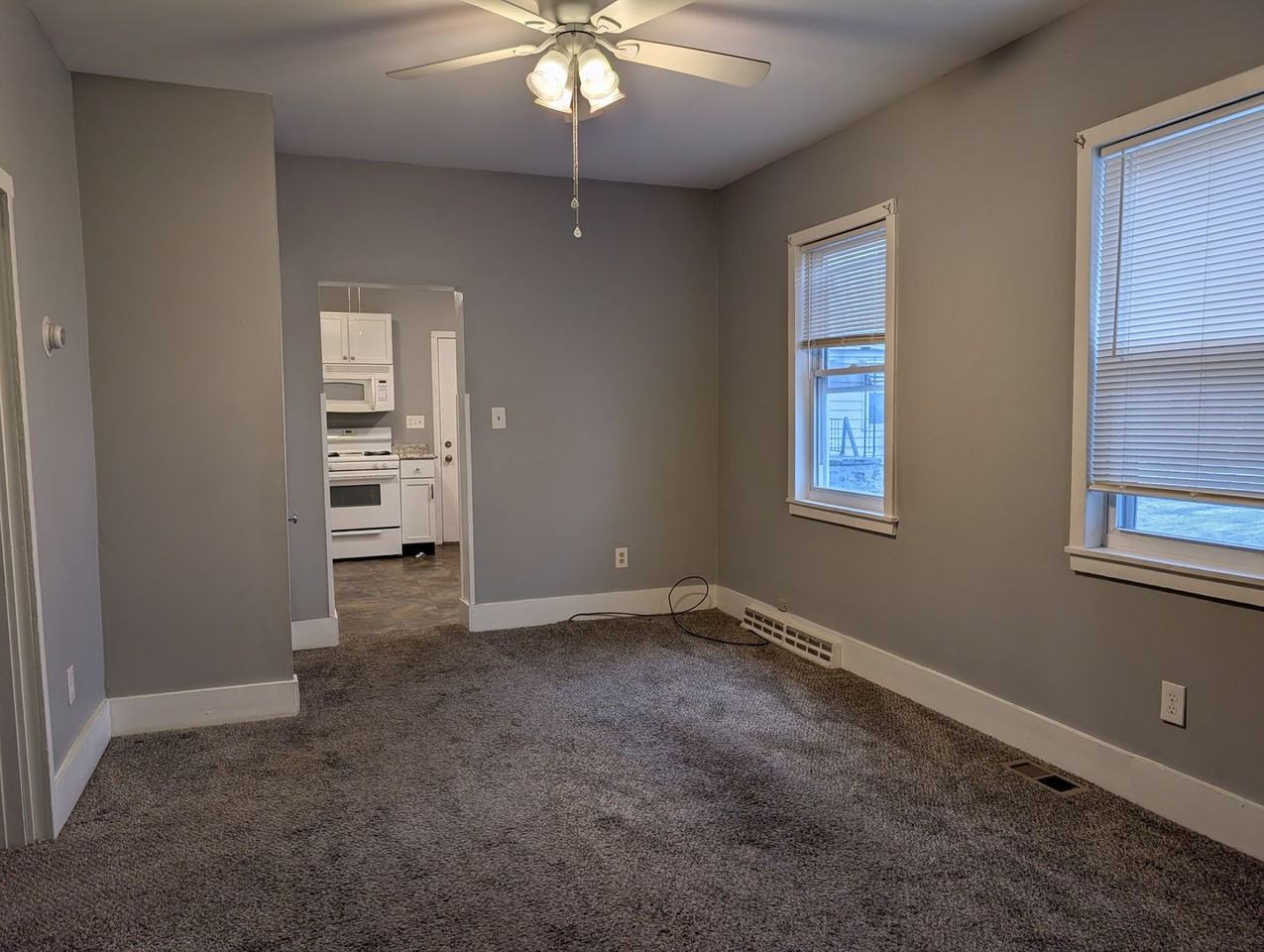 1955 W 58th St - Photo 4 of 29