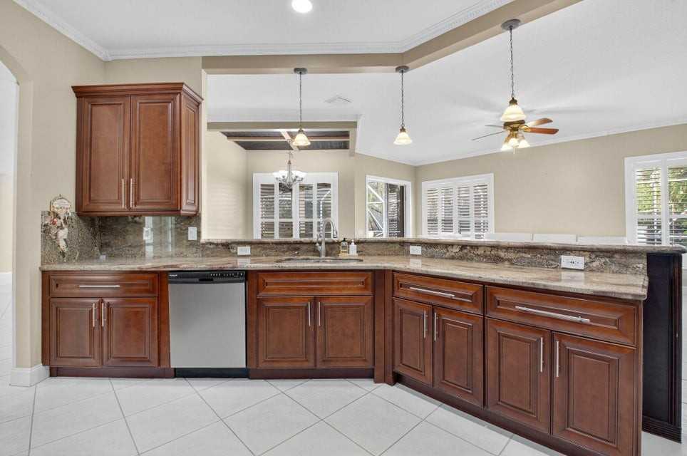 6695 Conch Court - Photo 5 of 7