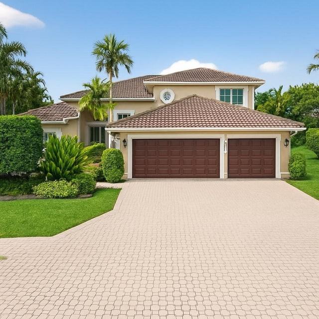 6695 Conch Court - Photo 3 of 7