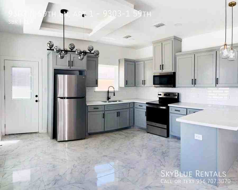 9303 N 59th Ln - Photo 4 of 14