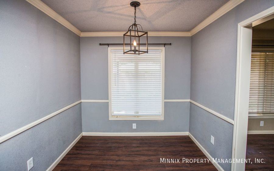 5712 63rd St - Photo 6 of 47