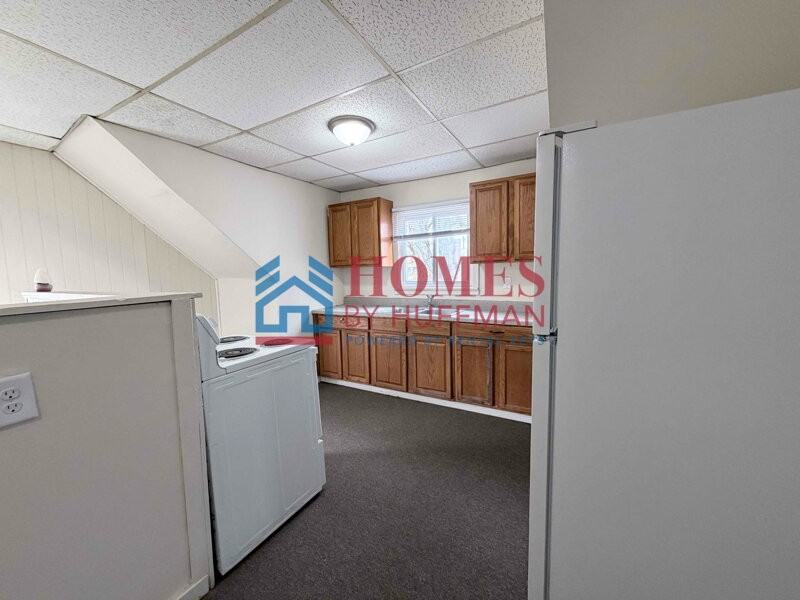 701 Jackson Ave Unit B - Photo 4 of 13