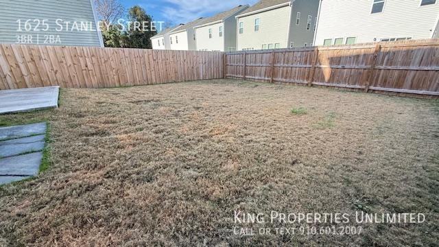 1625 Stanley Street - Photo 5 of 14
