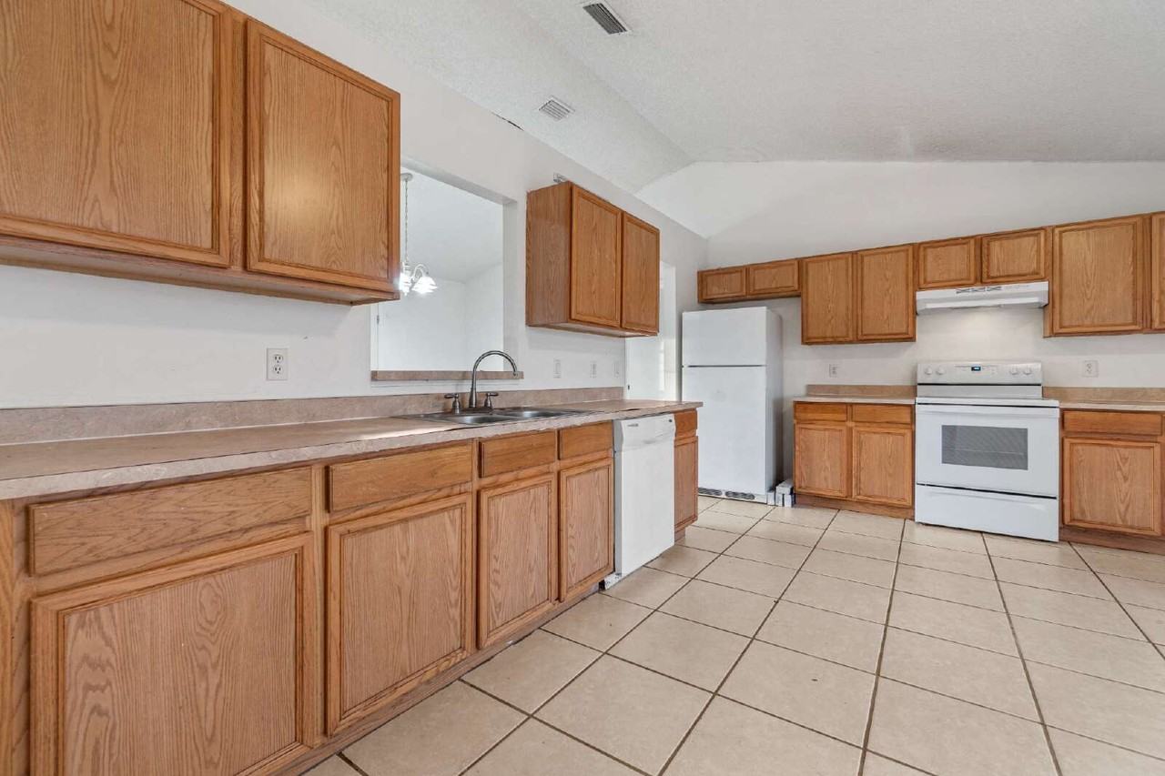 6 Pine Pass Terrace - Photo 7 of 34