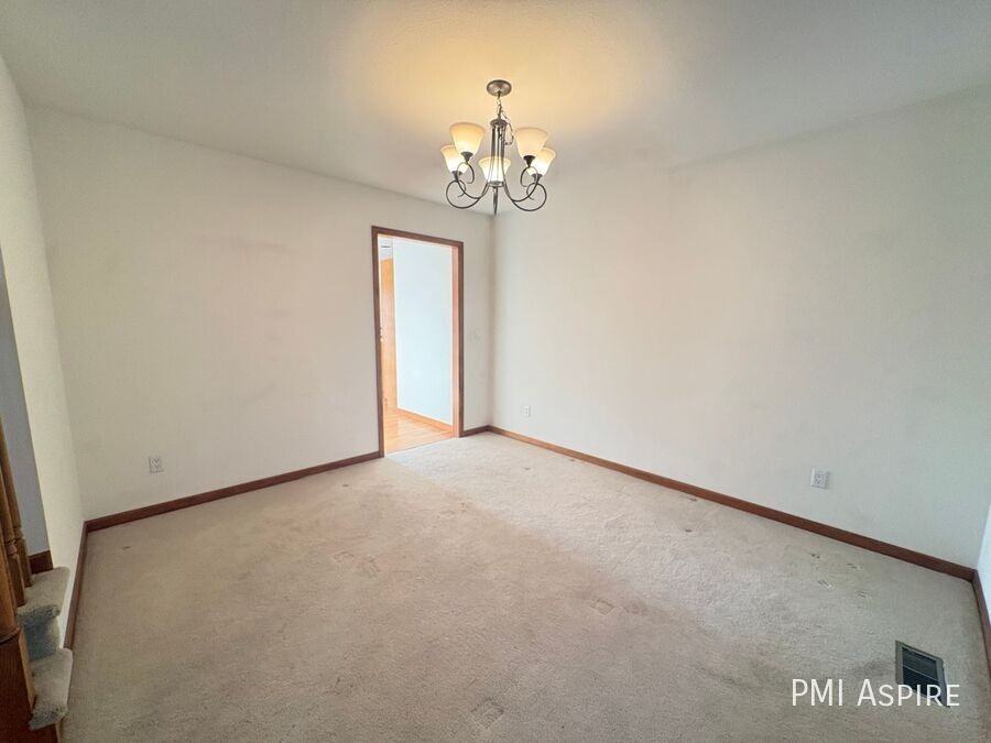 2947 Sand Dollar Court - Photo 4 of 34