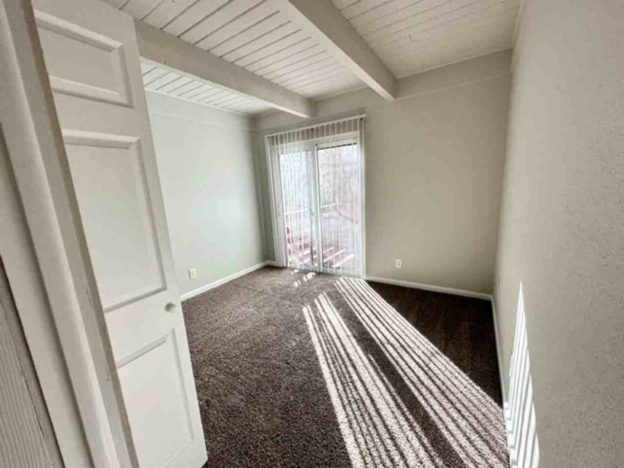 425 E Fountain Pl #201 - Photo 5 of 21