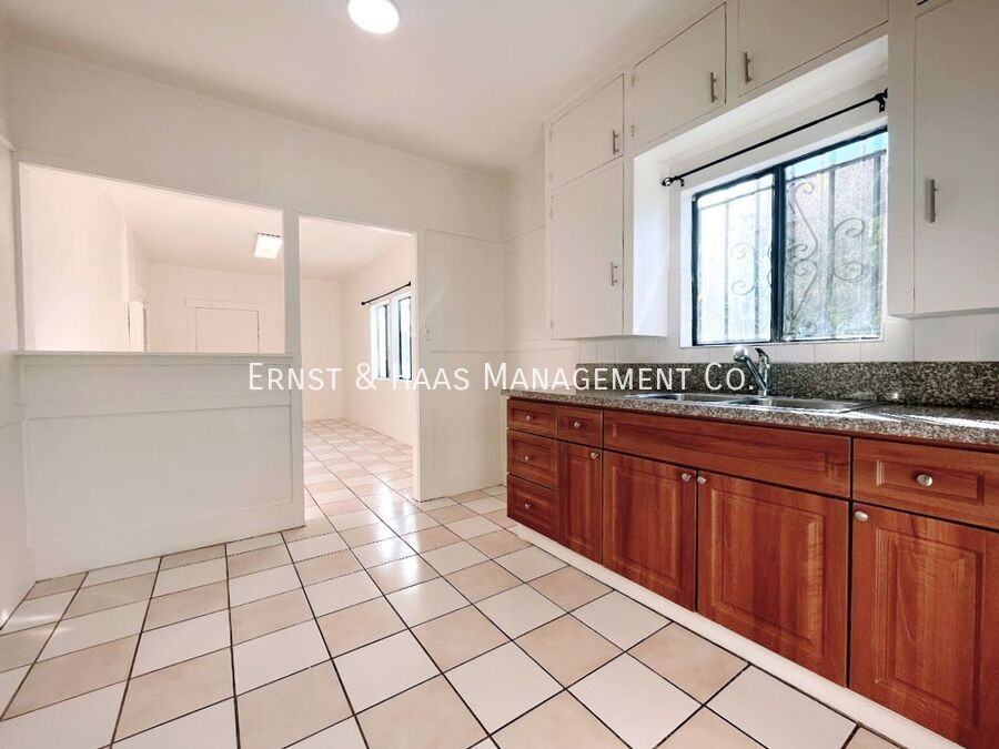 1343 Walnut Avenue - Photo 4 of 14