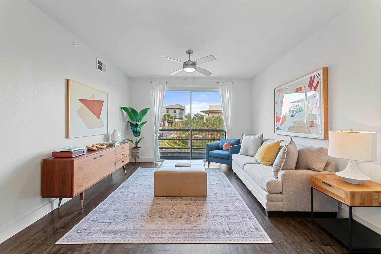 The Standard at Domain Northside - Photo 4 of 35