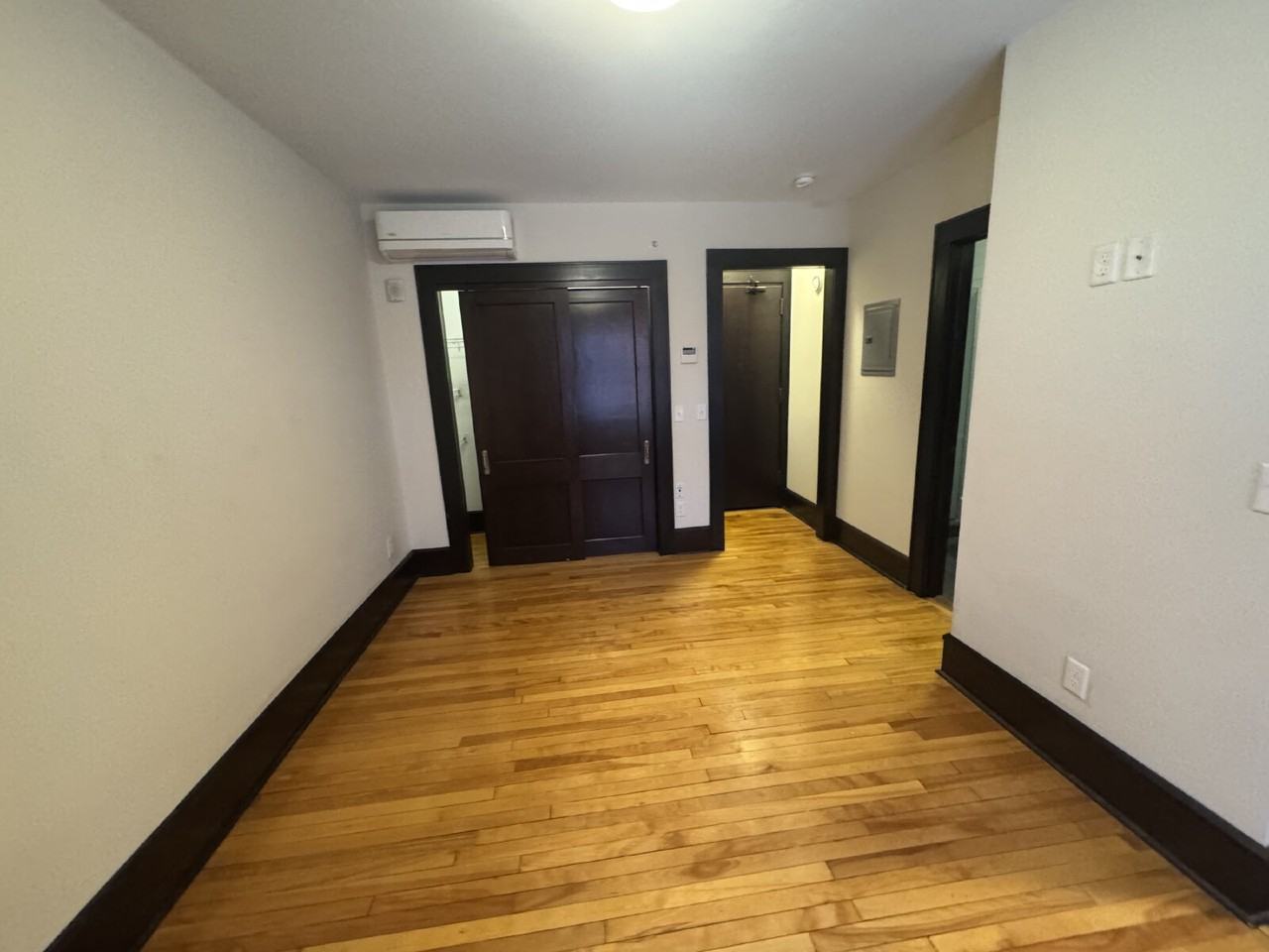 706 S 9th St - Photo 6 of 24