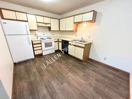 featured image of 901 Syracuse Avenue #7