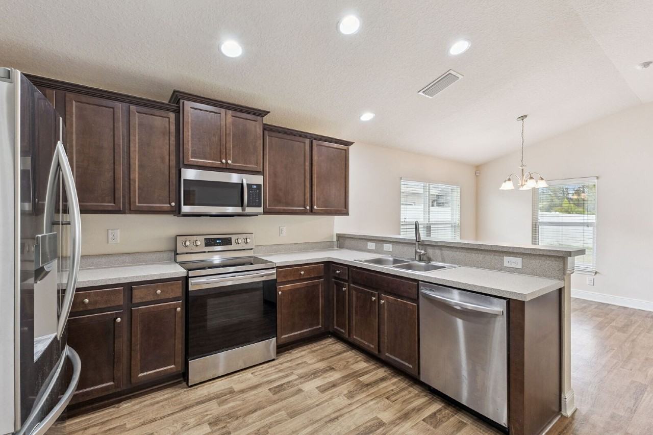 458 Macon Circle - Photo 3 of 25