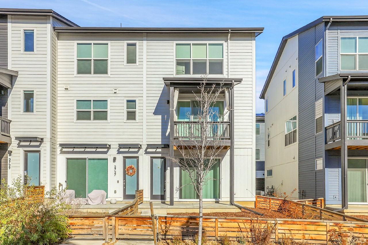 2725 West 167th Place