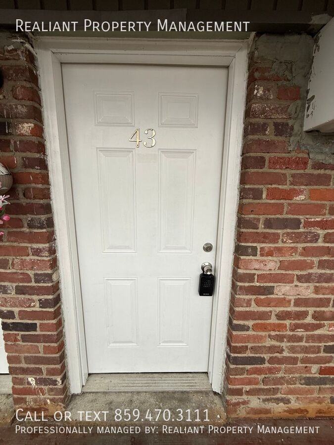 2021 Cambridge Dr #43 - Photo 2 of 18