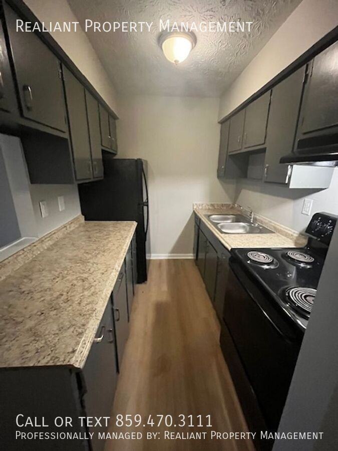 2021 Cambridge Dr #43 - Photo 7 of 18