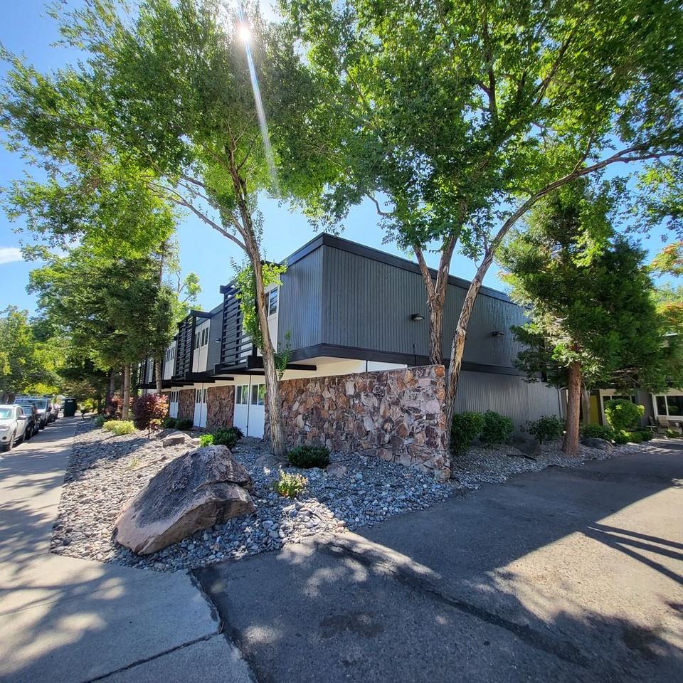 Midtown Flats - Photo 3 of 9