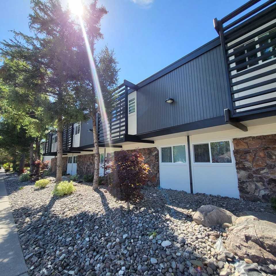 Midtown Flats - Photo 5 of 9