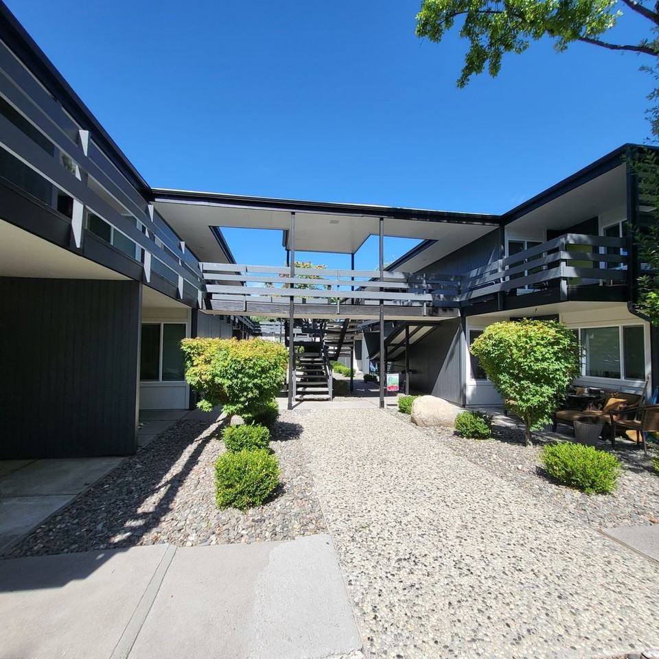 Midtown Flats - Photo 7 of 9