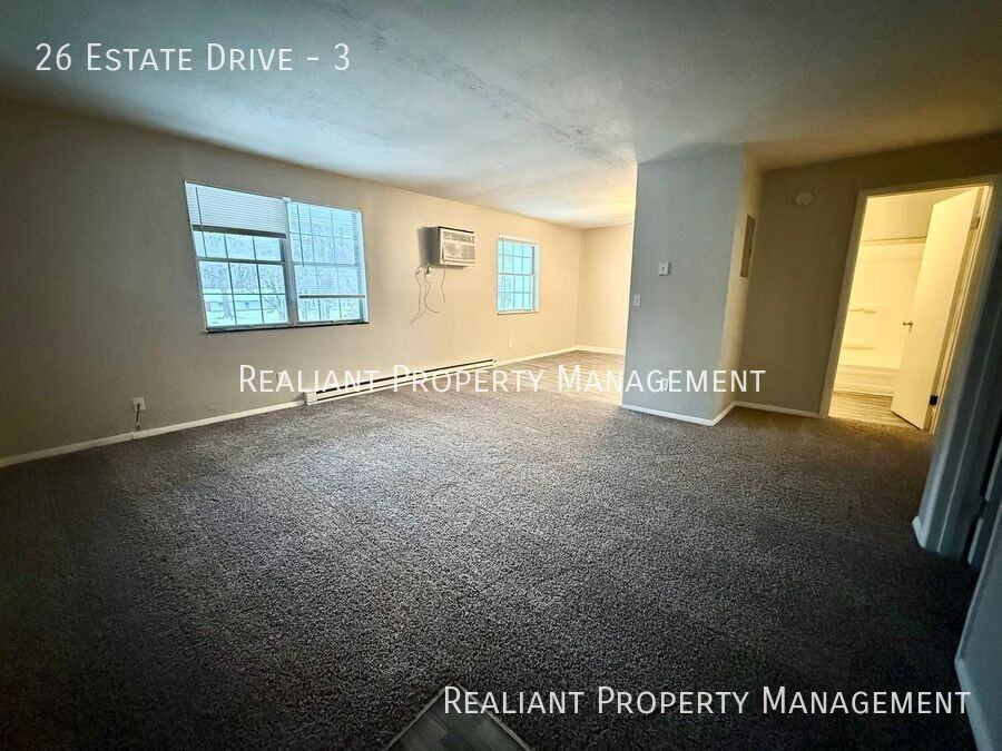 26 Estate Drive #3 - Photo 2 of 8